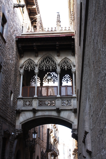 Brcke zwischen Palau de la Generalitat und Casa del Cononges