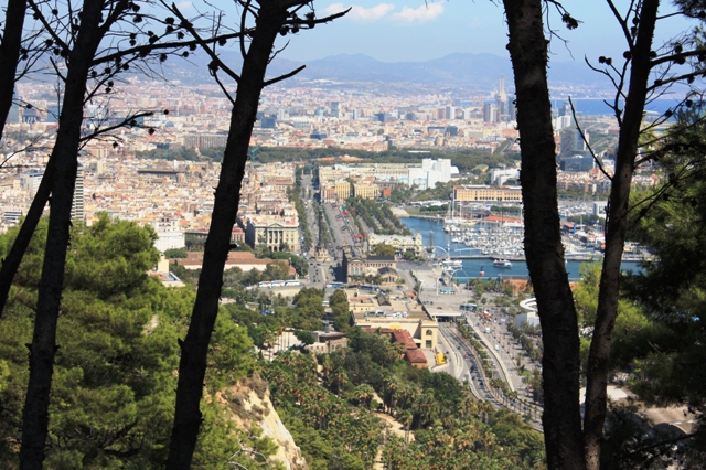 Blick zur Placa Colom und um alten Hafen