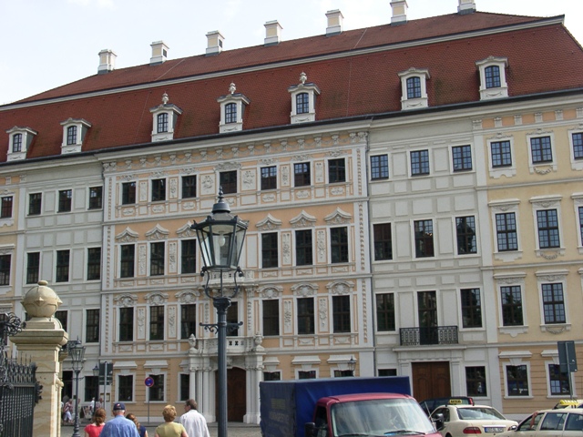 Taschenbergpalais