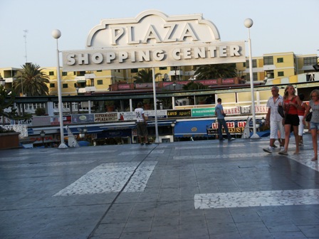 Plaza-Einkaufszentrum