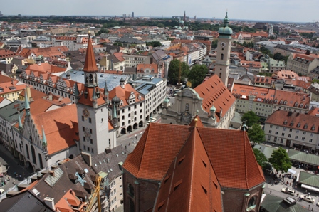 Hl. Geist-Kirche und Altes Rathaus