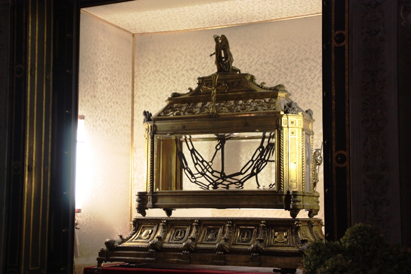 Die Ketten des Petrus