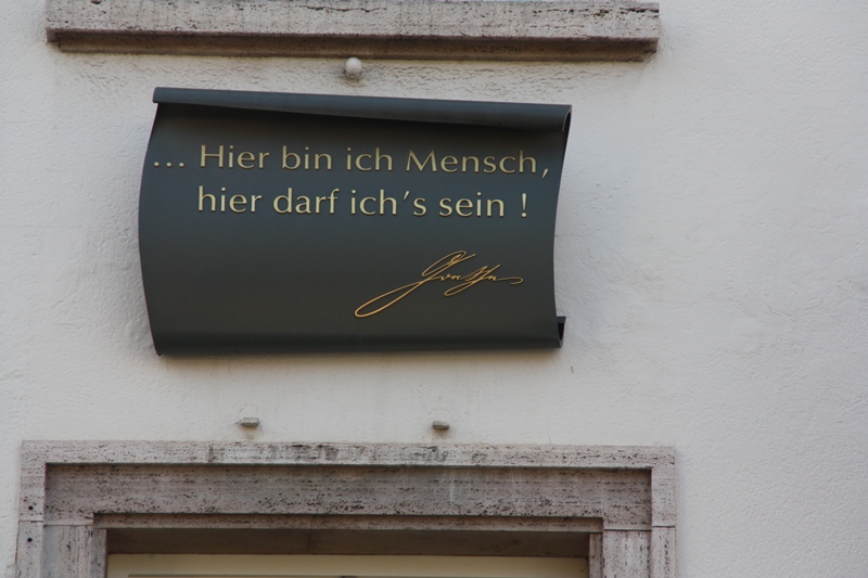 Goethe berall...